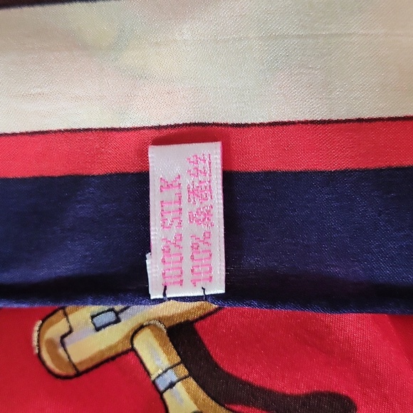 Floral and Patterned Scarves Set Five Pieces. - Picture 11 of 11